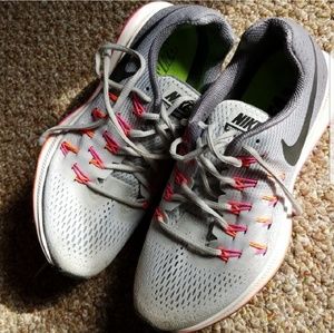 Athletic shoes